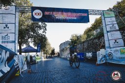 Est! Est!! Est!!! - 2026 - Arrivo